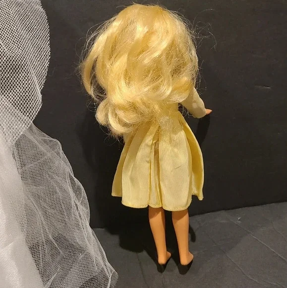 Vintage Barbie wedding party - Picture 7 of 9